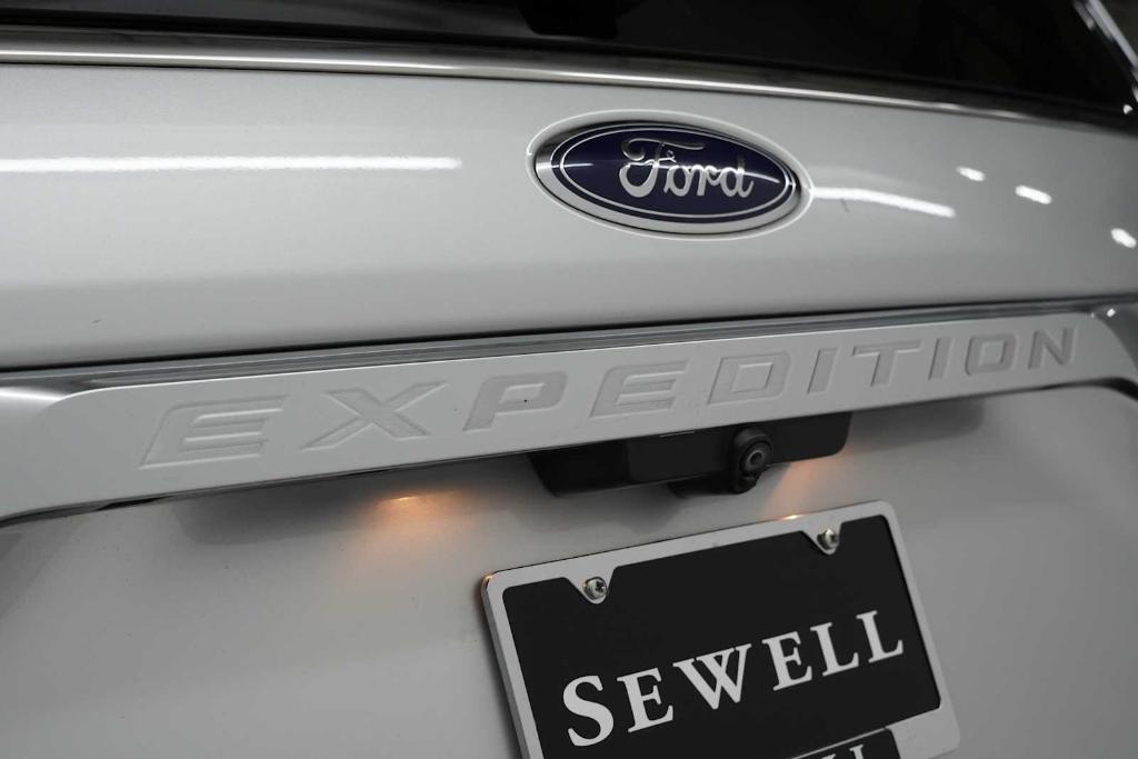used 2018 Ford Expedition car, priced at $27,989