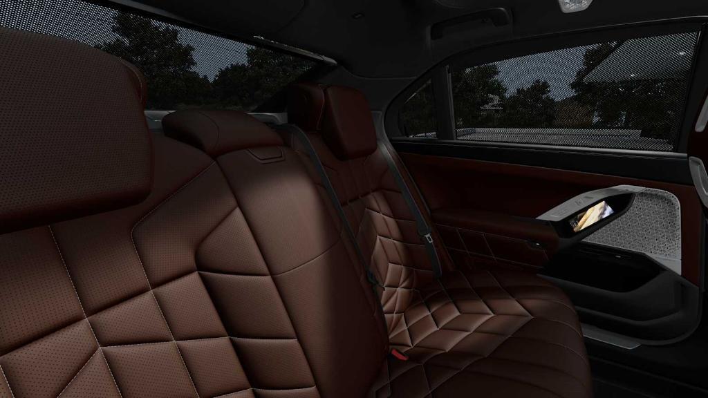 new 2025 BMW 760 car, priced at $139,925