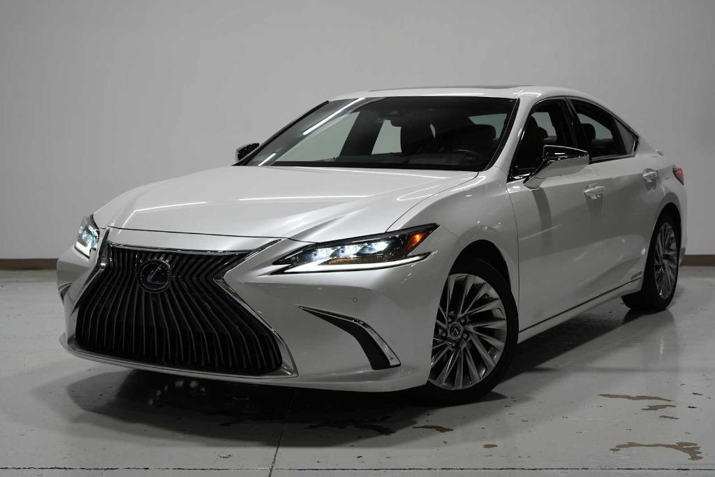 used 2021 Lexus ES 300h car, priced at $38,989