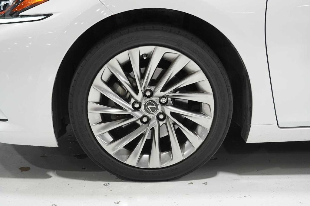 used 2021 Lexus ES 300h car, priced at $38,989