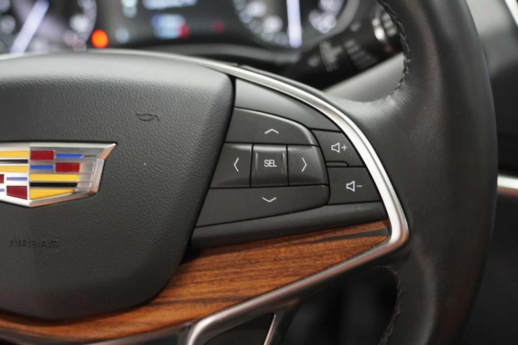 used 2024 Cadillac XT5 car, priced at $42,289