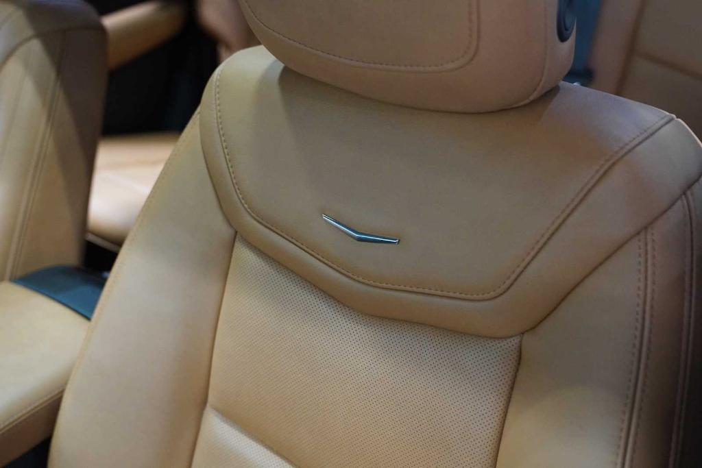 used 2024 Cadillac XT5 car, priced at $42,289