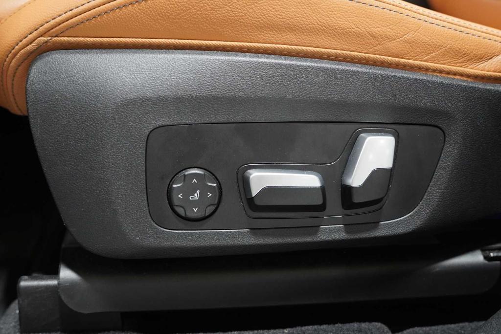 used 2023 BMW X3 car, priced at $39,988