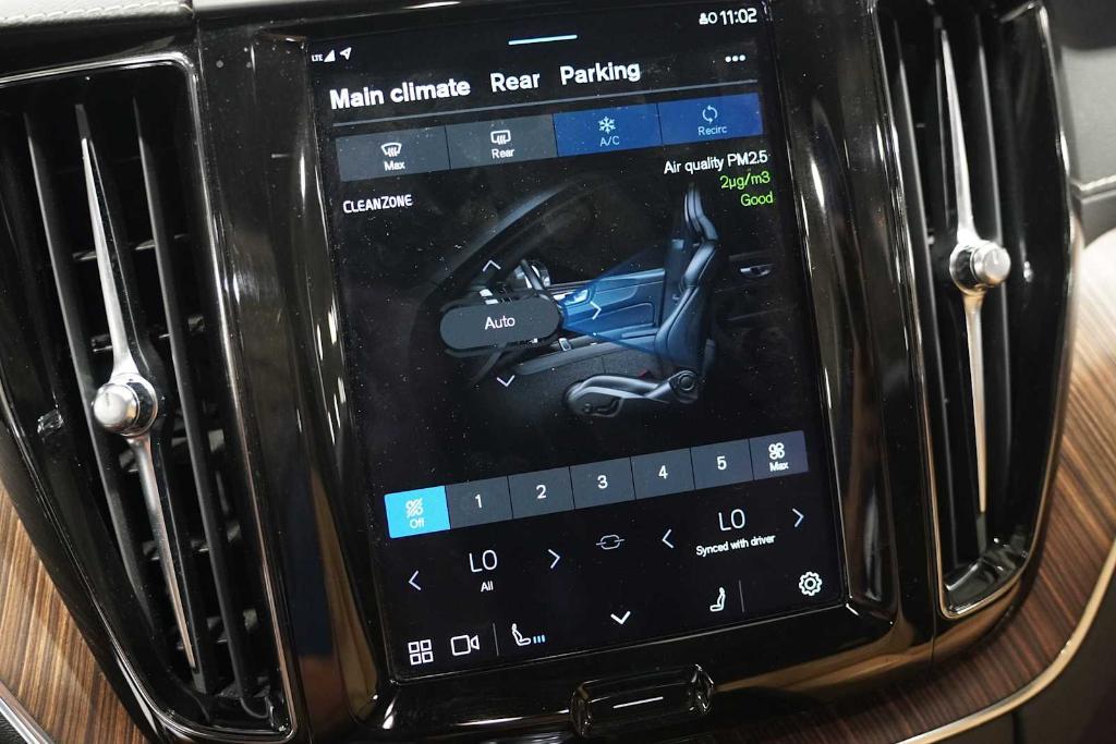 used 2022 Volvo XC60 car, priced at $35,988