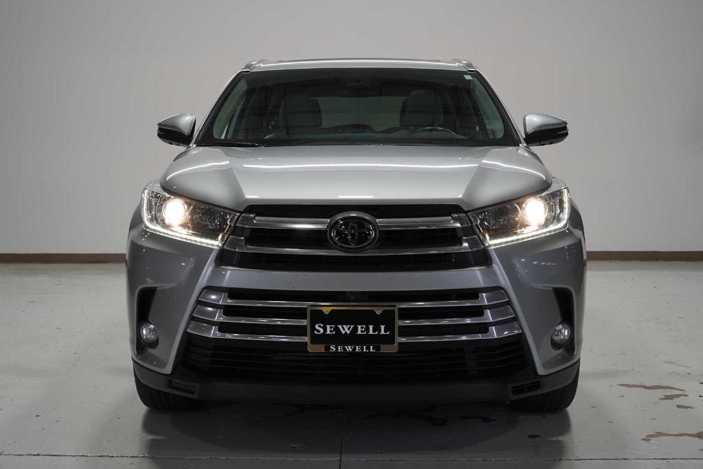 used 2018 Toyota Highlander car, priced at $29,988