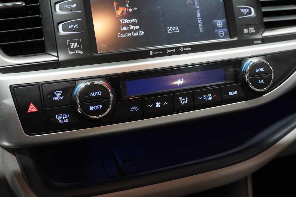 used 2018 Toyota Highlander car, priced at $29,988
