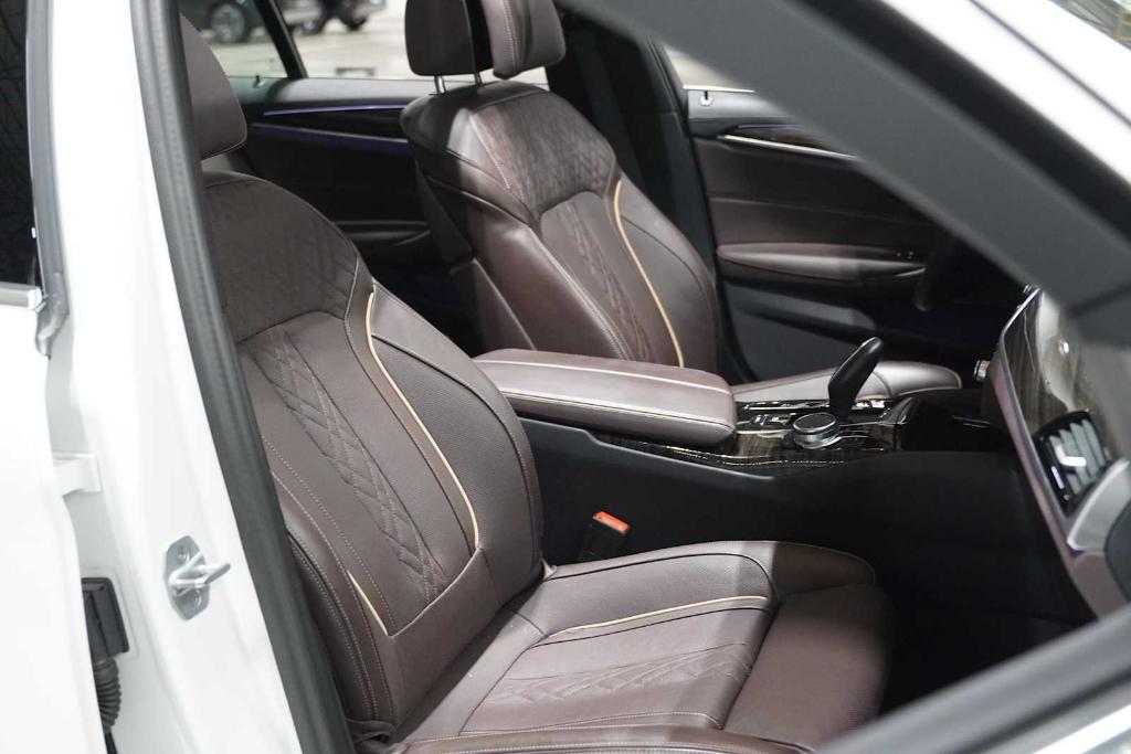 used 2023 BMW 530 car