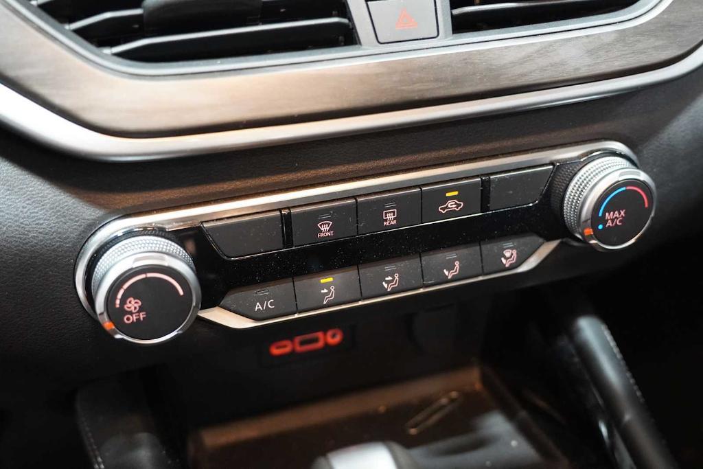 used 2023 Nissan Altima car, priced at $19,989