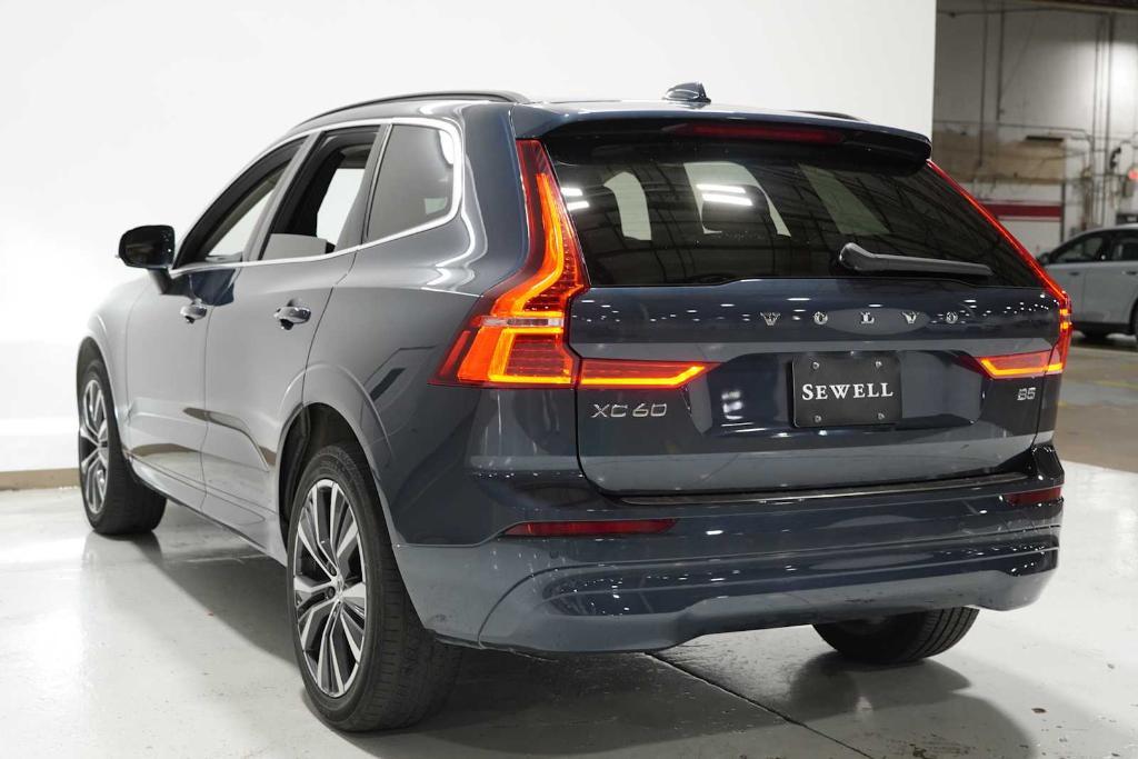 used 2022 Volvo XC60 car, priced at $32,987