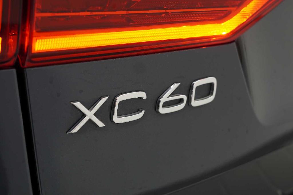 used 2022 Volvo XC60 car, priced at $32,987
