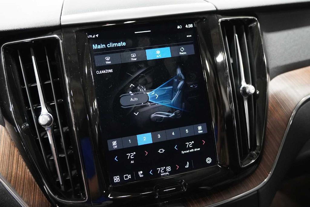 used 2022 Volvo XC60 car, priced at $32,987