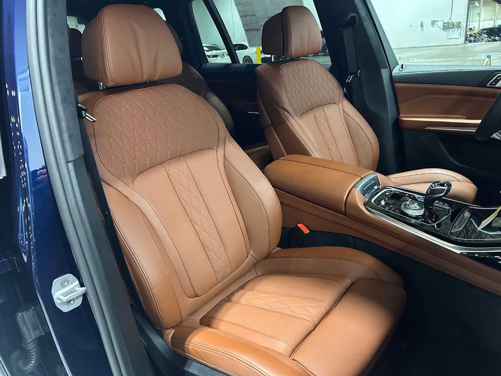 new 2026 BMW ALPINA XB7 car, priced at $164,875
