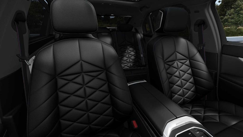 new 2025 BMW 740 car, priced at $104,650