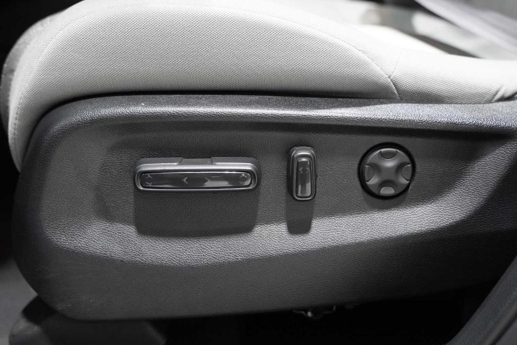 used 2021 Honda CR-V car, priced at $25,988