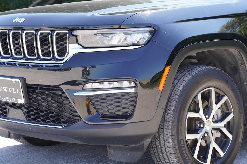 used 2023 Jeep Grand Cherokee car, priced at $26,236