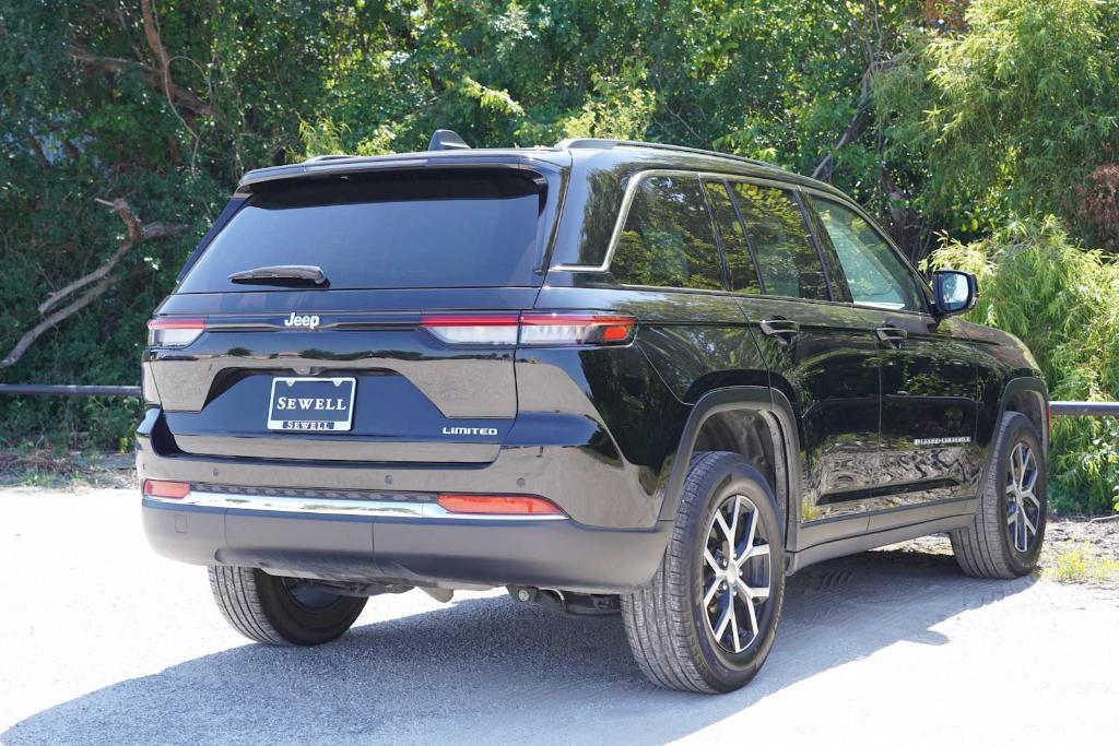 used 2023 Jeep Grand Cherokee car, priced at $26,236
