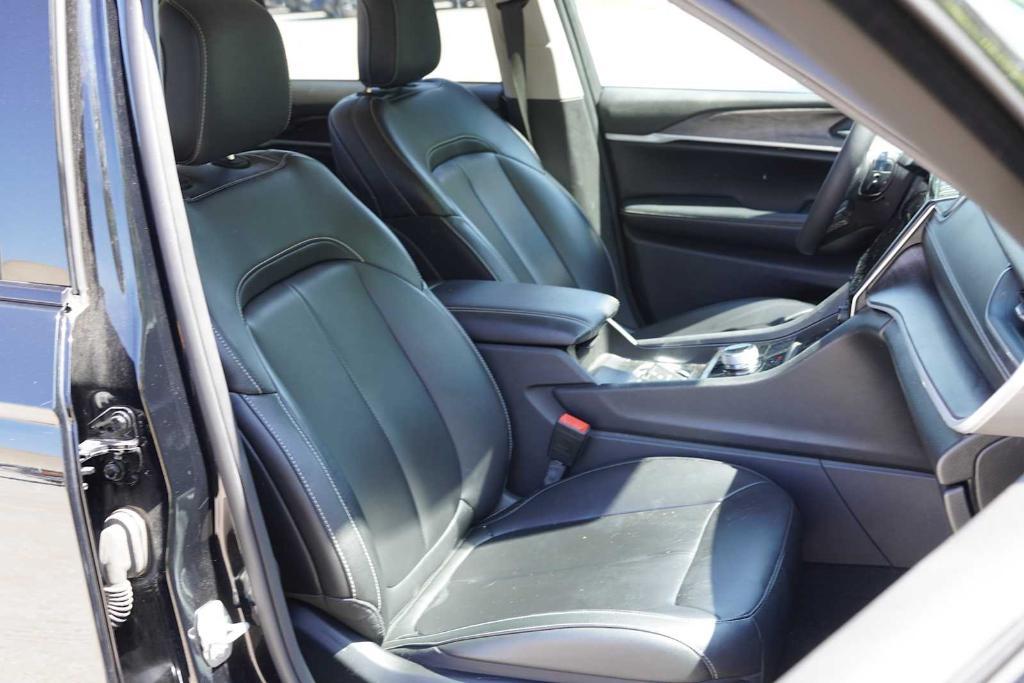 used 2023 Jeep Grand Cherokee car, priced at $26,236