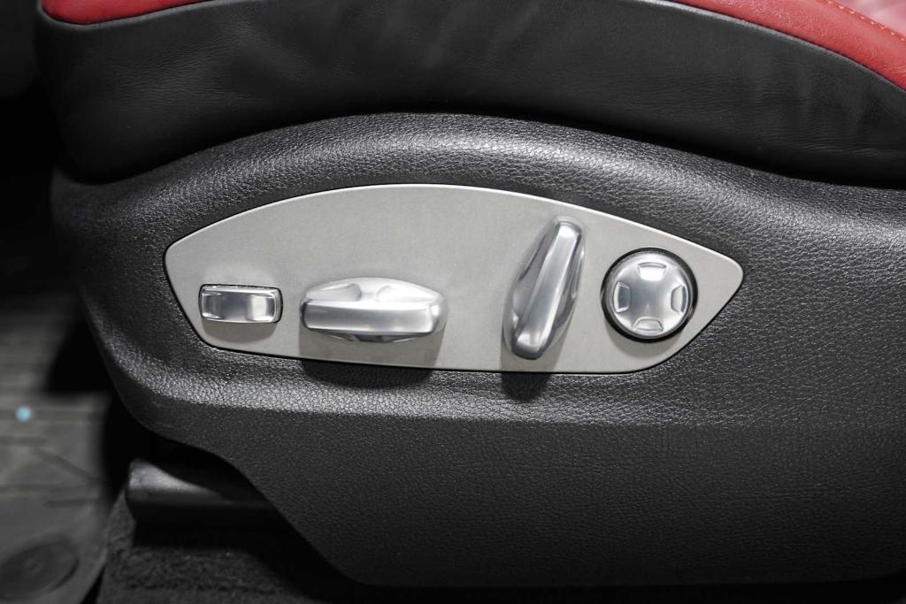 used 2020 Porsche Macan car, priced at $46,277