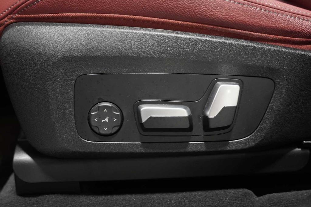 used 2023 BMW X3 car, priced at $43,988
