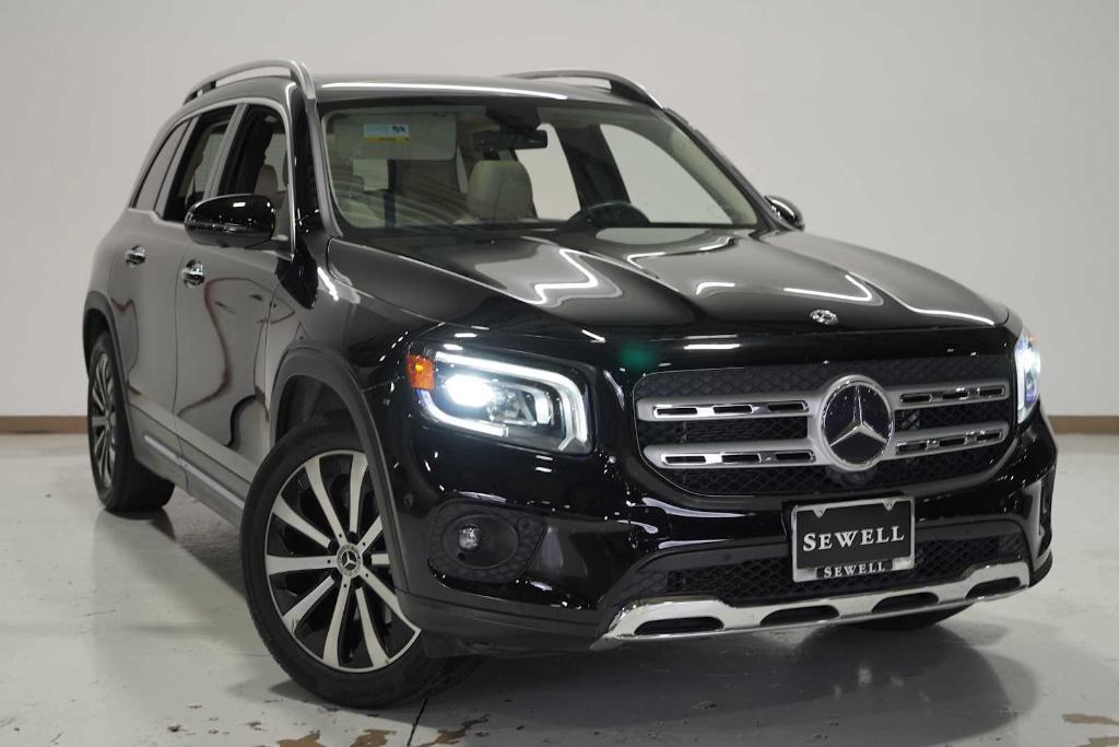 used 2020 Mercedes-Benz GLB 250 car, priced at $29,988