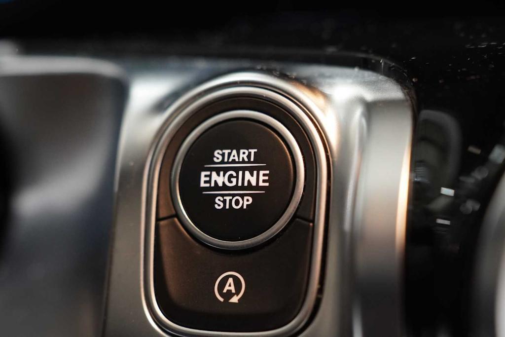 used 2020 Mercedes-Benz GLB 250 car, priced at $29,988
