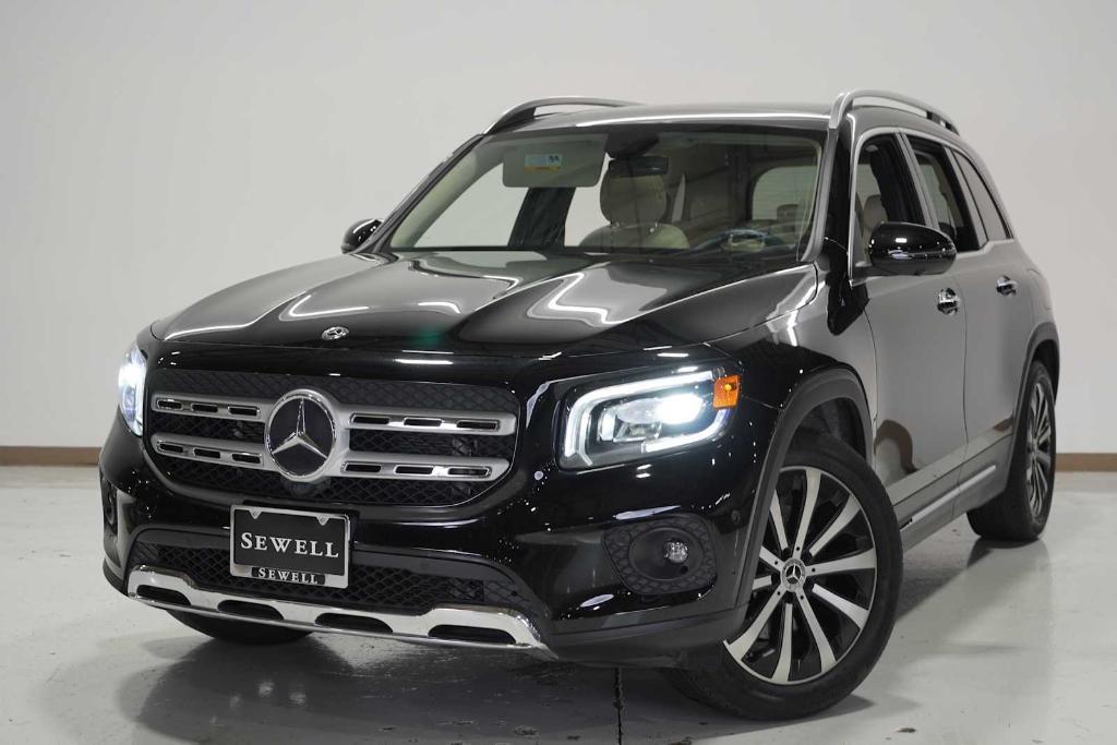 used 2020 Mercedes-Benz GLB 250 car, priced at $29,988