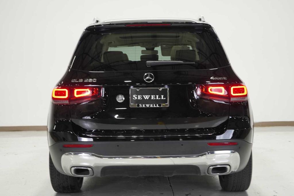 used 2020 Mercedes-Benz GLB 250 car, priced at $29,988