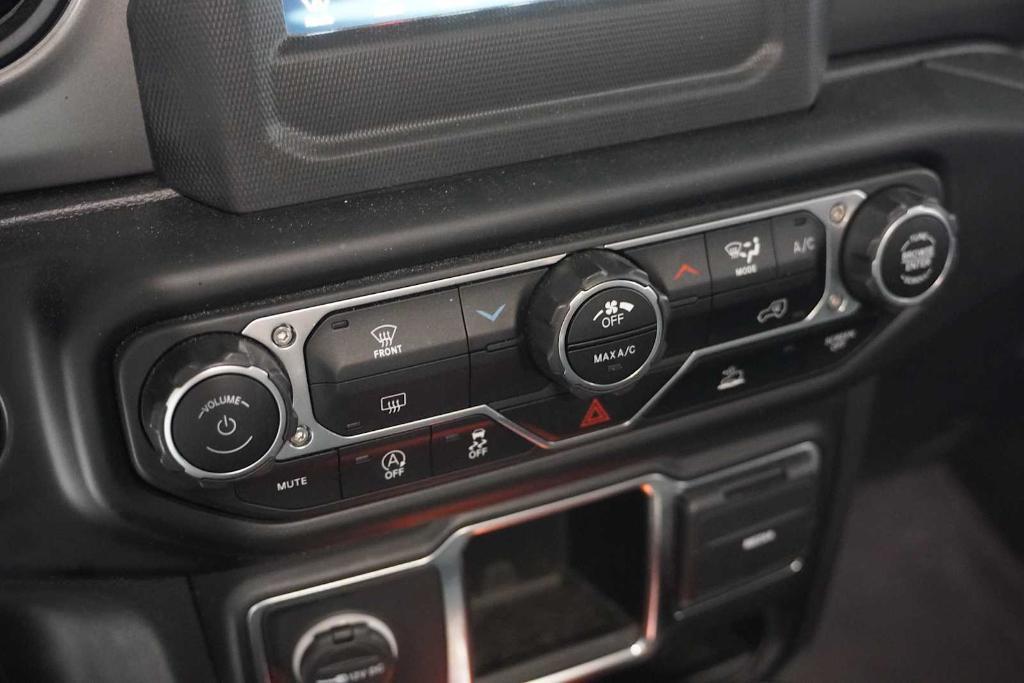 used 2022 Jeep Gladiator car, priced at $30,988