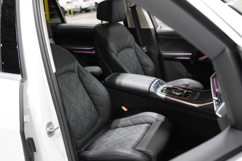 used 2025 BMW X7 car, priced at $76,989