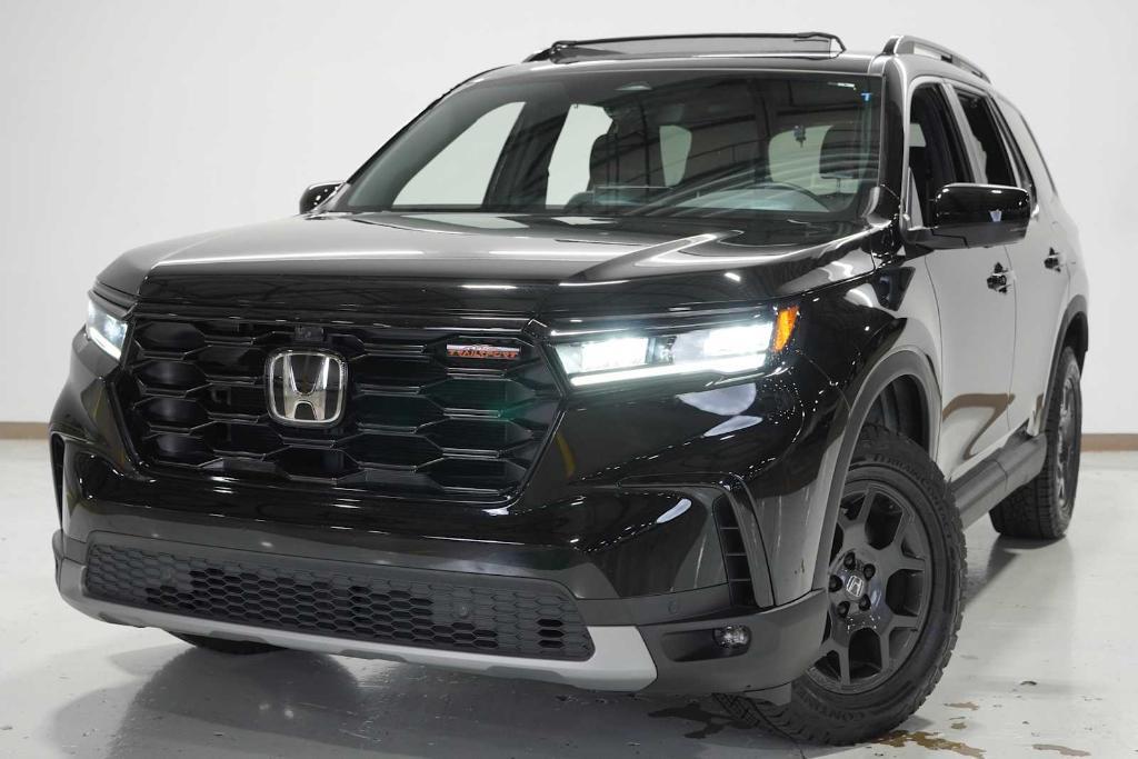 used 2024 Honda Pilot car, priced at $40,736