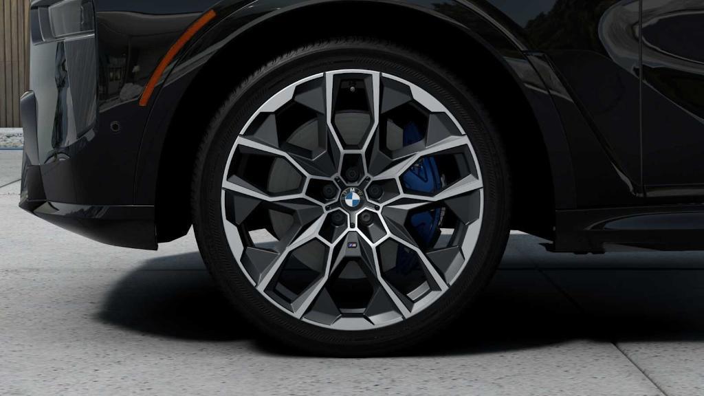 new 2026 BMW X7 car, priced at $125,575