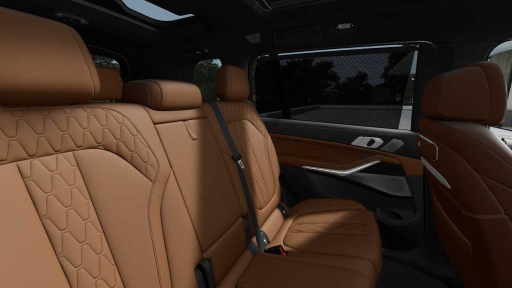 new 2026 BMW X7 car, priced at $127,385