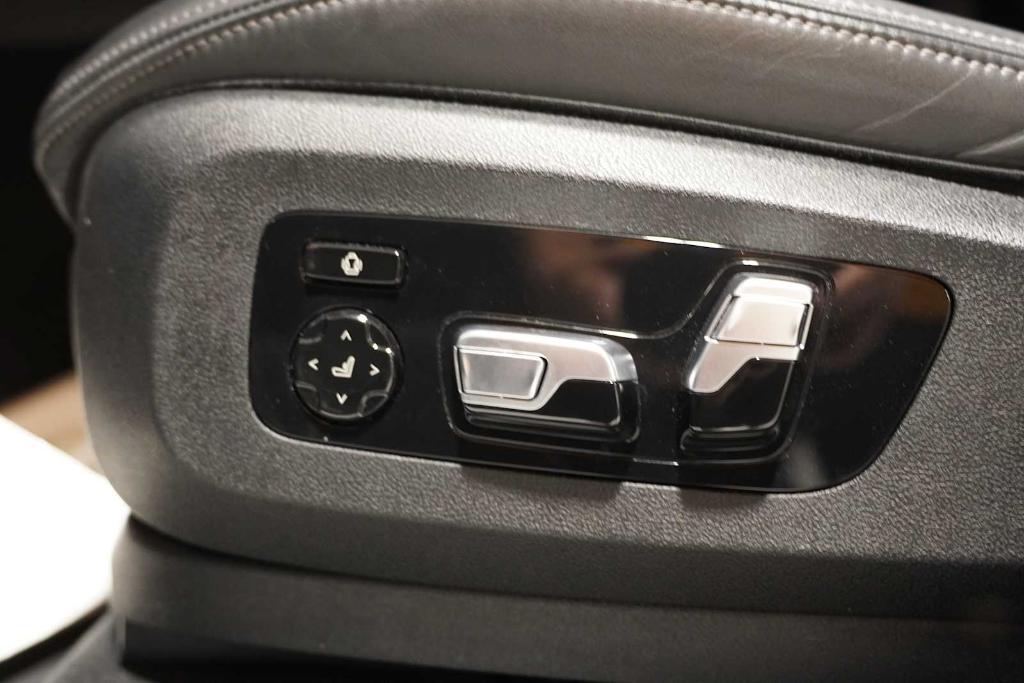 used 2022 BMW X7 car, priced at $56,988