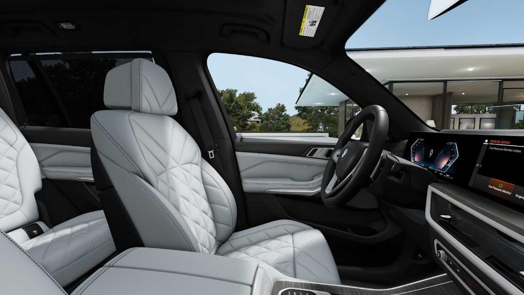 new 2025 BMW X7 car, priced at $94,580