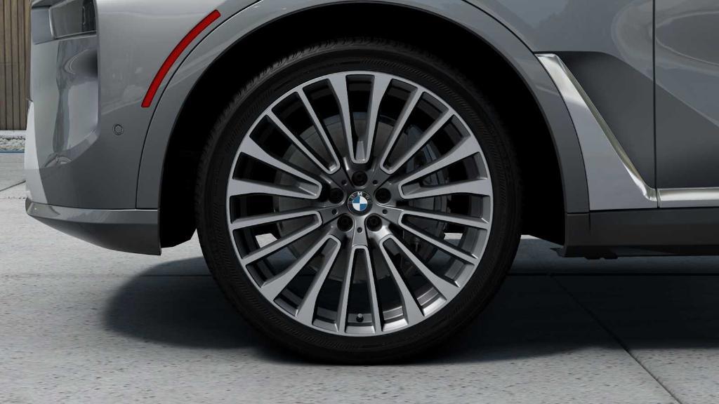 new 2025 BMW X7 car, priced at $94,580