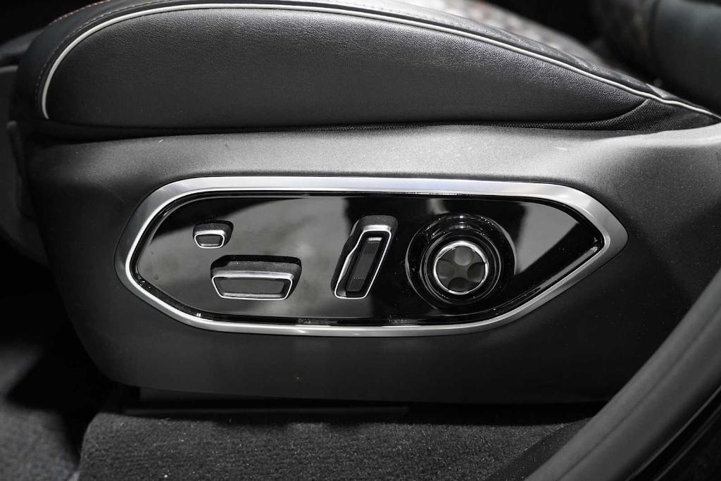 used 2024 Jeep Grand Cherokee L car, priced at $56,988