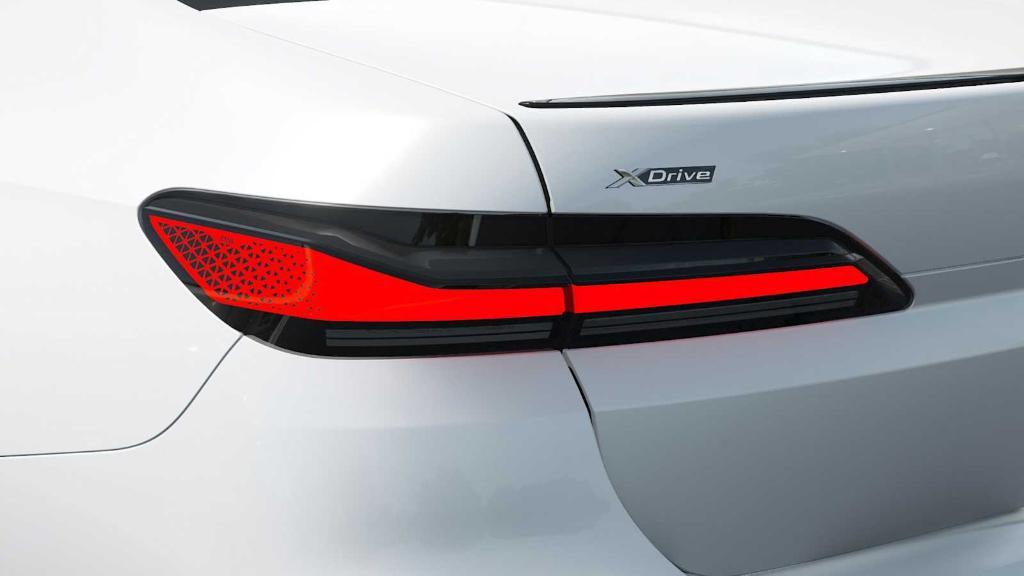 new 2025 BMW 760 car, priced at $141,730