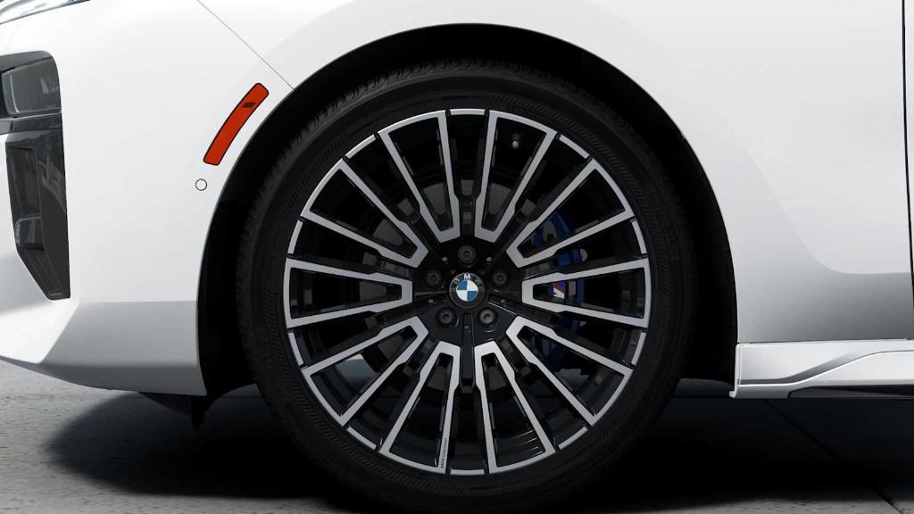 new 2025 BMW 760 car, priced at $141,730