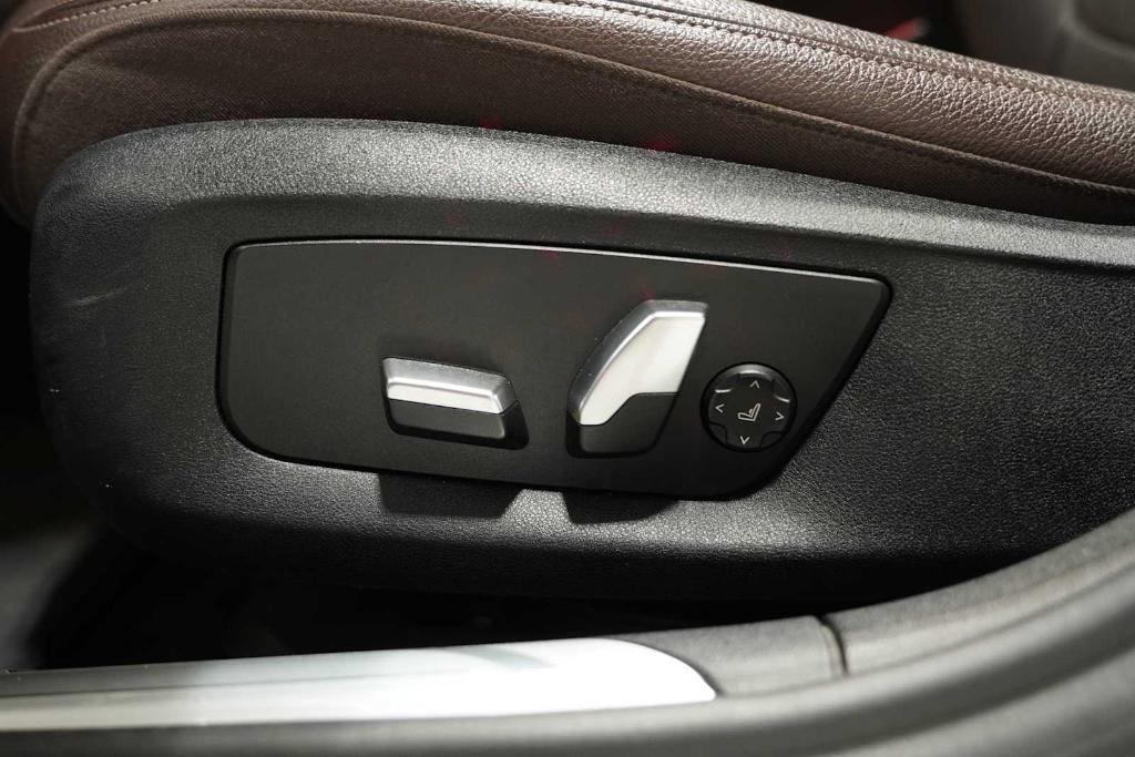 used 2019 BMW 740 car, priced at $27,989