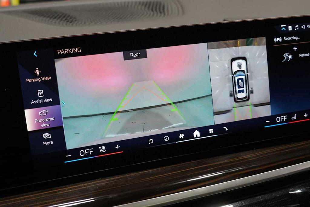 used 2024 BMW X7 car, priced at $81,988