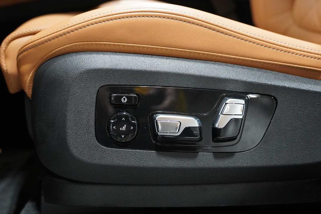 used 2024 BMW X7 car, priced at $76,988