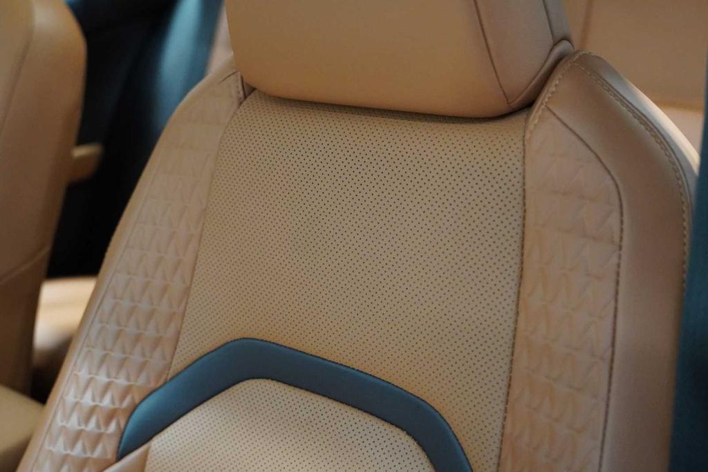 used 2019 Lexus UX 200 car, priced at $26,356