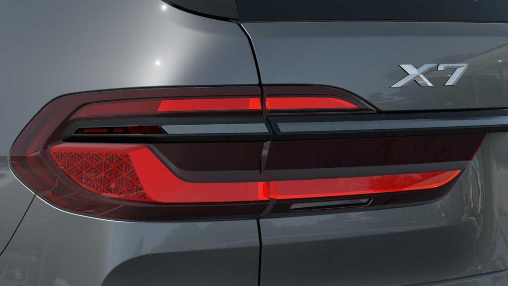 new 2026 BMW X7 car, priced at $99,035