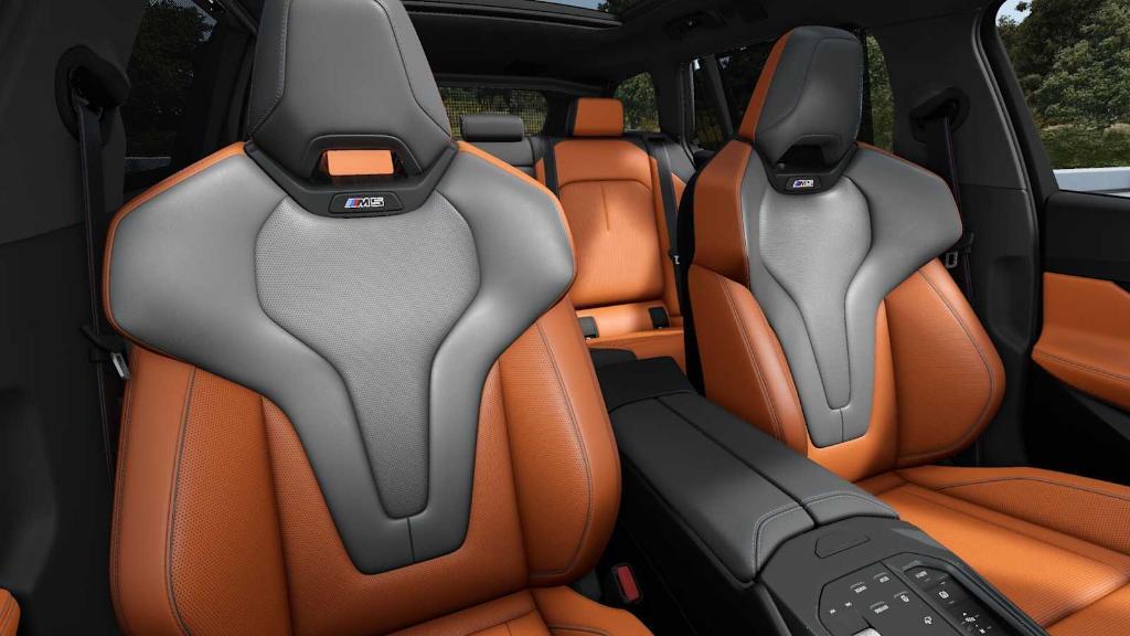 new 2025 BMW M5 car, priced at $132,275