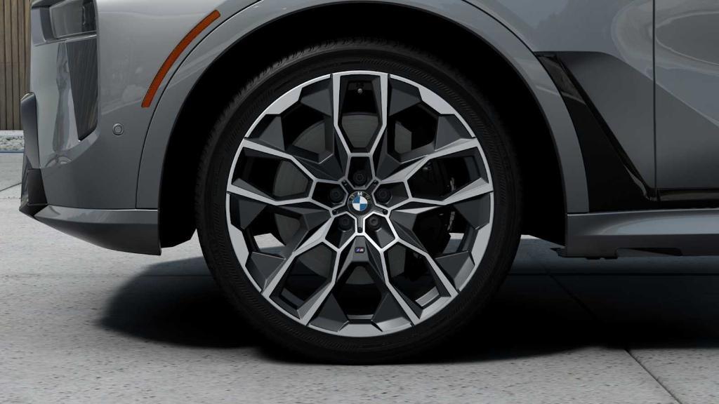 new 2026 BMW X7 car, priced at $126,975