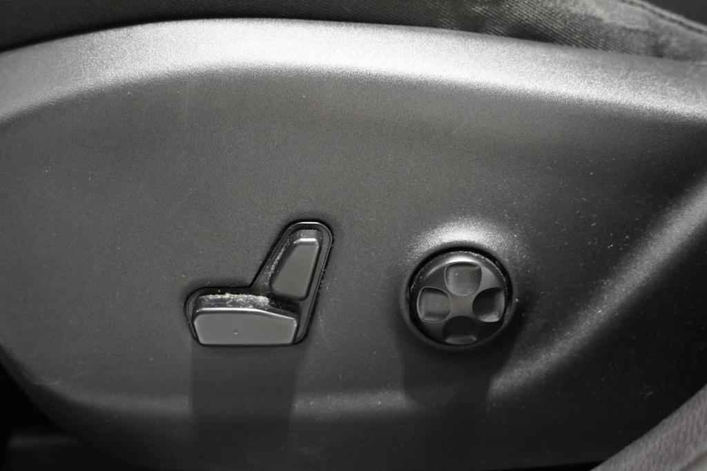 used 2019 Jeep Cherokee car, priced at $14,989