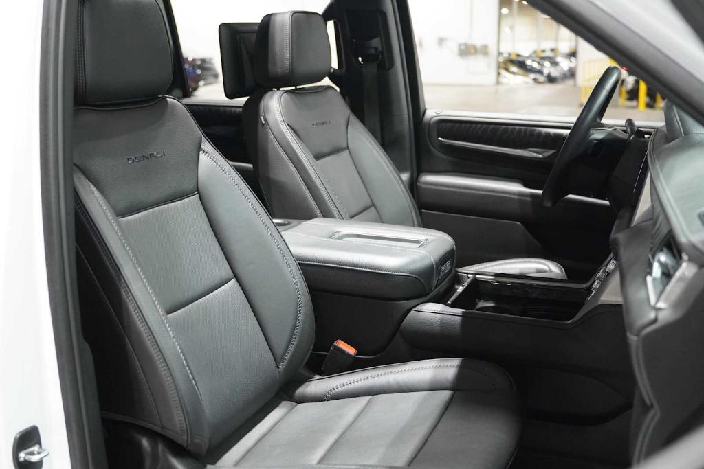 used 2024 GMC Yukon car, priced at $80,988