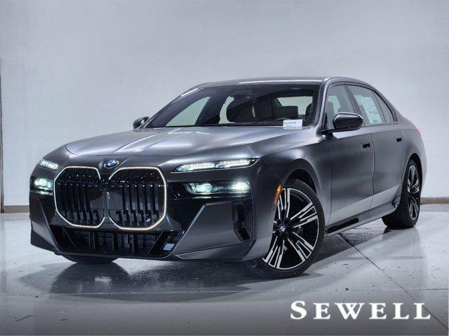 new 2025 BMW 760 car, priced at $162,425