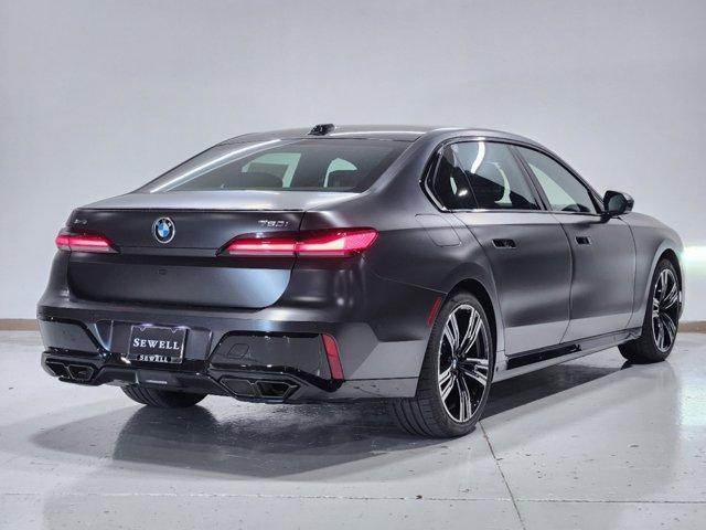 new 2025 BMW 760 car, priced at $162,425