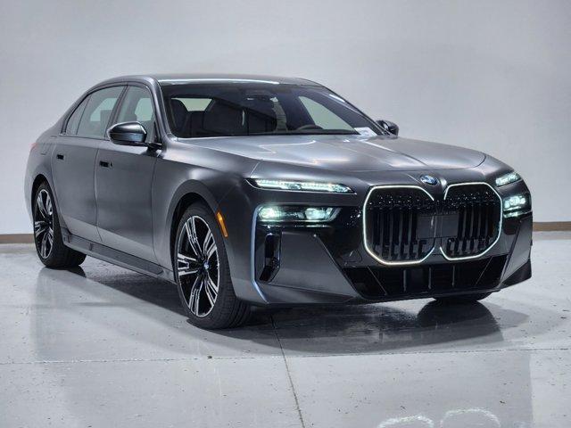 new 2025 BMW 760 car, priced at $162,425